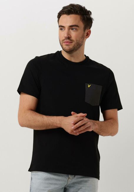 LYLE & SCOTT T-shirt CONTRAST POCKET T-SHIRT en noir - large