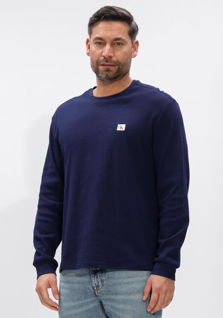 CALVIN KLEIN Pull LS WAFFLE BADGE CREWNK TEE Bleu fonc&eacute; - large