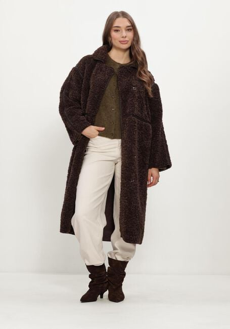 NEO NOIR Manteau Teddy SENTA FAUX FUR COAT en marron - large