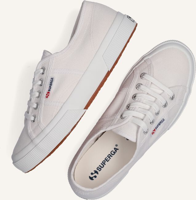 Witte SUPERGA Sneakers 2750 COTU CLASSIC Witte SUPERGA Sneakers 2750 COTU CLASSIC - large