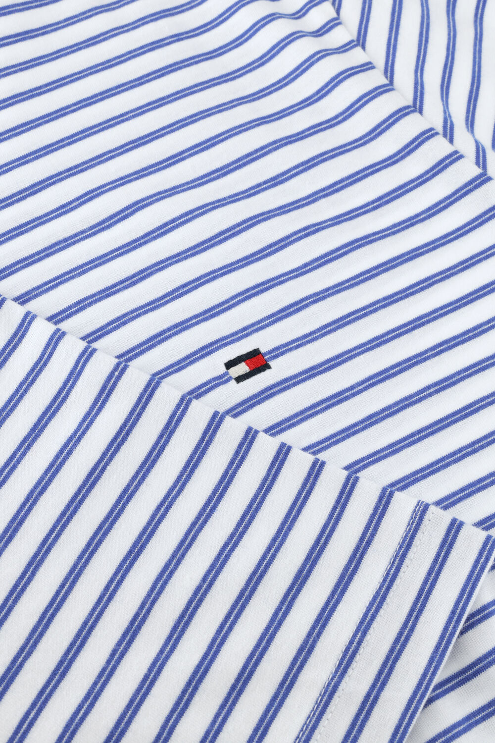 TOMMY HILFIGER T-shirt ESS SEASONAL REG FIT STRIPE TEE en bleu - large