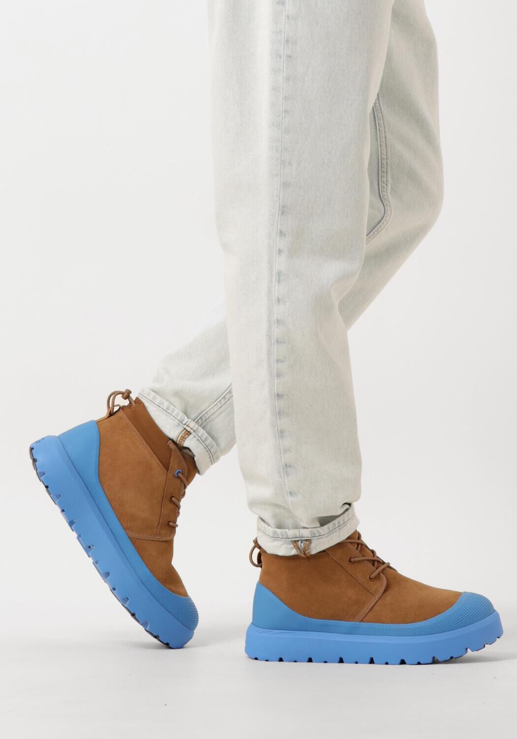 UGG NEUMEL WEATHER HYBRID Chaussures &agrave; lacets en cognac - large