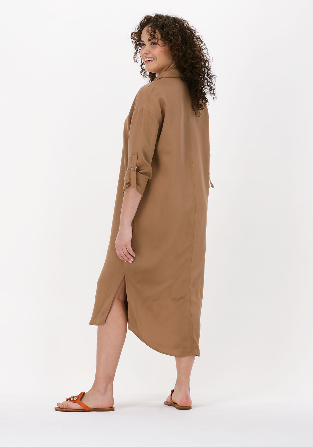 Bruine SIMPLE Midi jurk WOVEN DRESS ROONEY TWILL Omoda