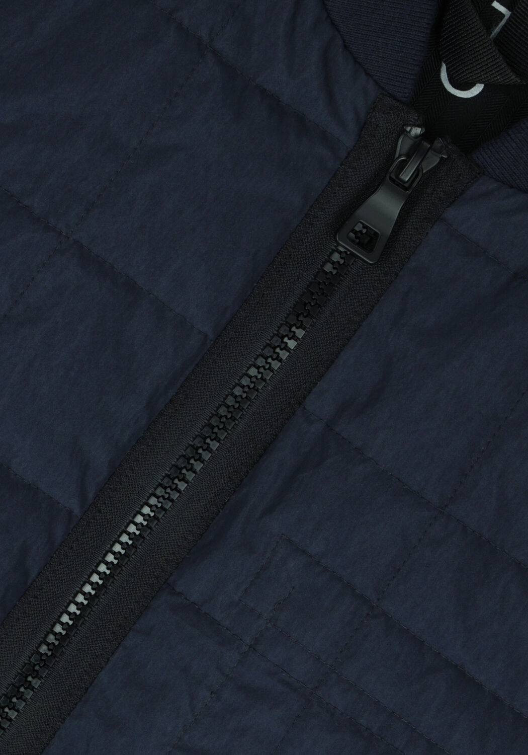 BUTCHER OF BLUE Veste sans manches TRAVEL VEST en bleu - large