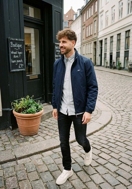 Donkerblauwe TOMMY JEANS Gewatteerde jas TJM ESSENTIAL CASUAL BOMBER - large