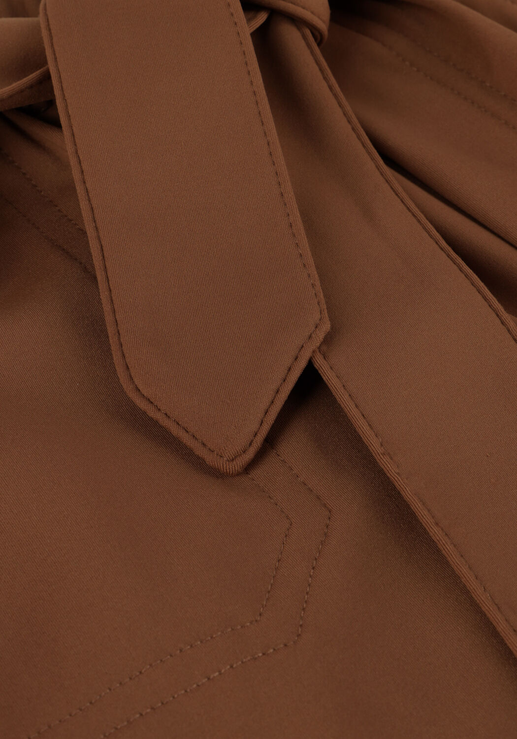 INDIAN BLUE JEANS Pantalon courte TRAVEL SHORT en marron - large