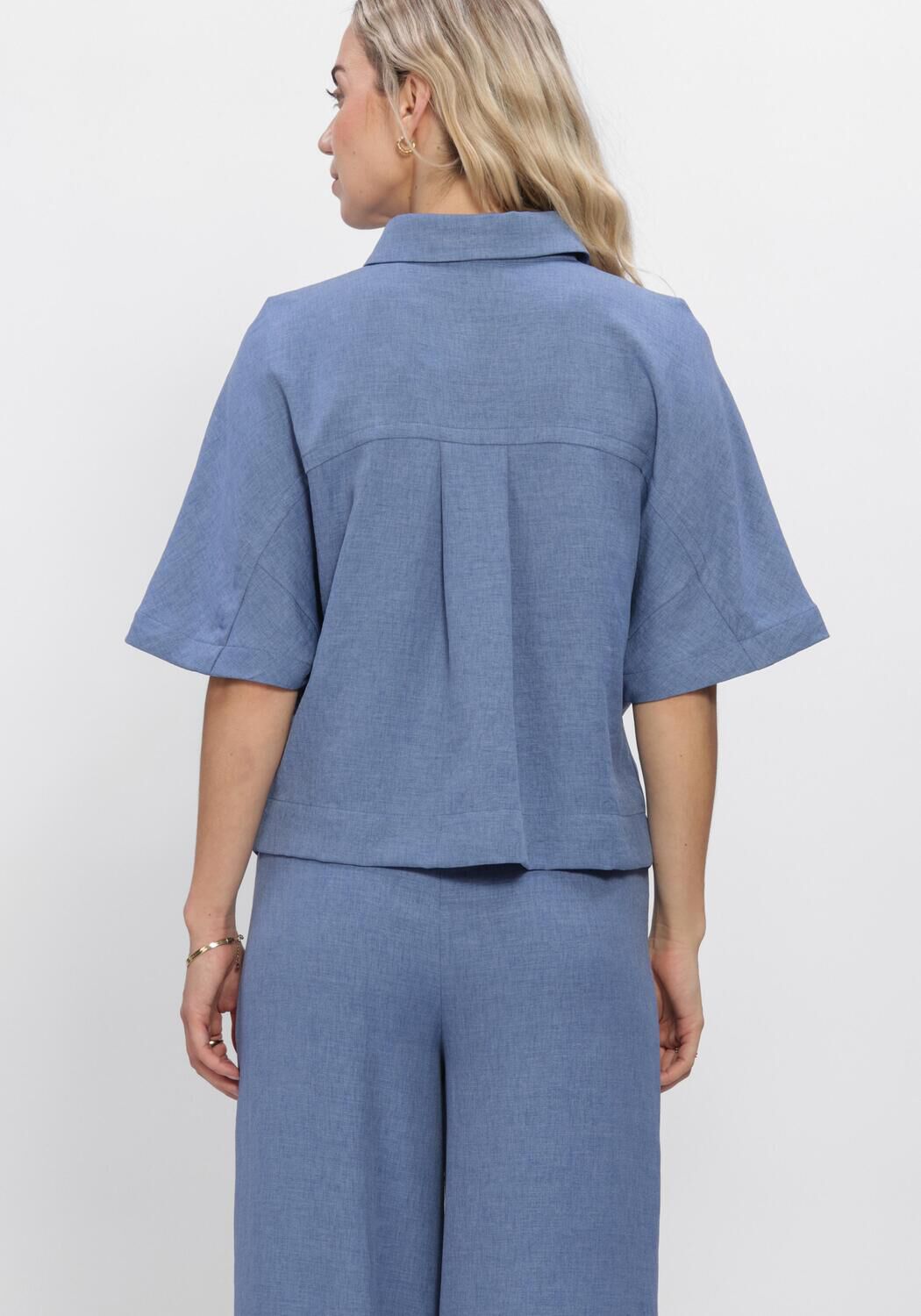 EST'SEVEN FREYA TOP Blouses en bleu - large