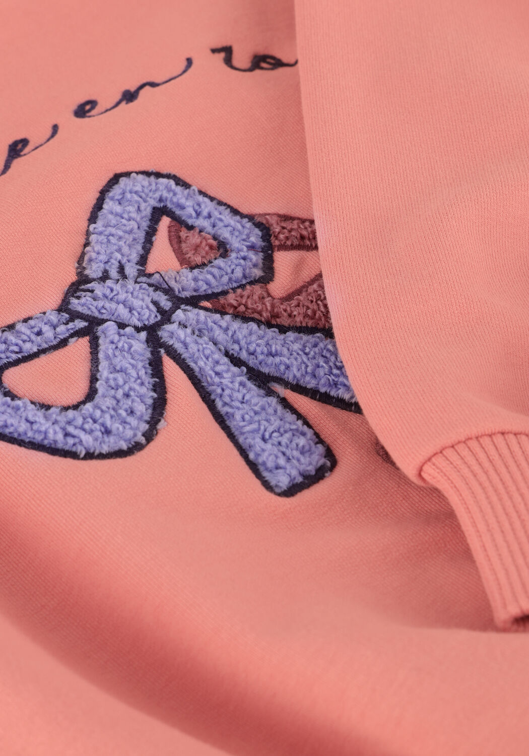 YOUR WISHES Chandail LA VIE RUFFLE SLEEVE SWEATER en rose - large