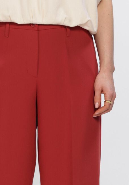 SUMMUM Pantalon TROUSERS FOAM UNI en rouge - large