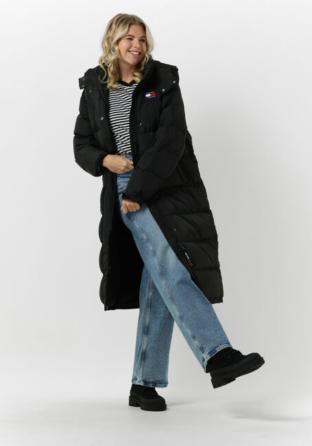 TOMMY JEANS Veste matelassé OUTERWEAR en noir - large