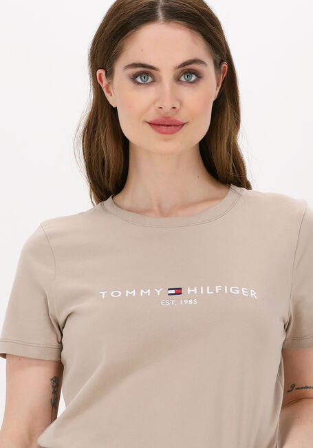 TOMMY HILFIGER T-shirt REGULAR HILFIGER C-NK TEE SS en beige - large