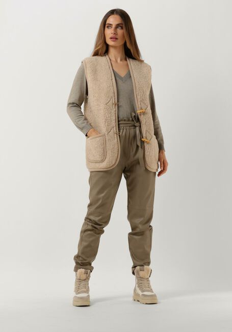 MINUS Pantalon JAYDA PU PANT en beige - large