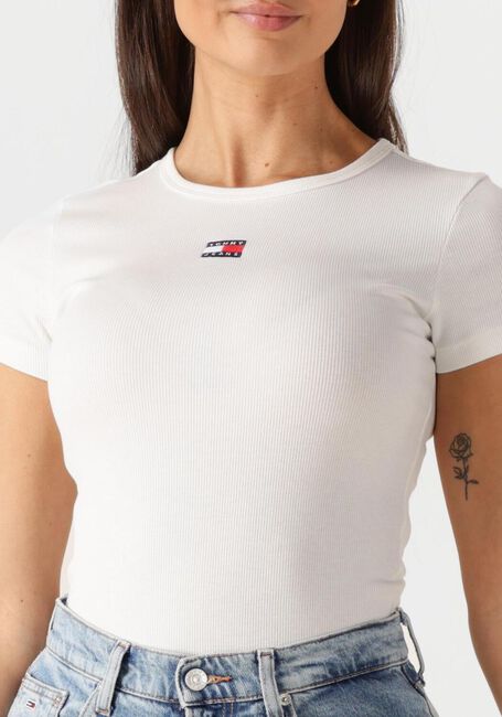 TOMMY JEANS T-shirt TWJ SLIM BADGE RIB TEE en blanc - large
