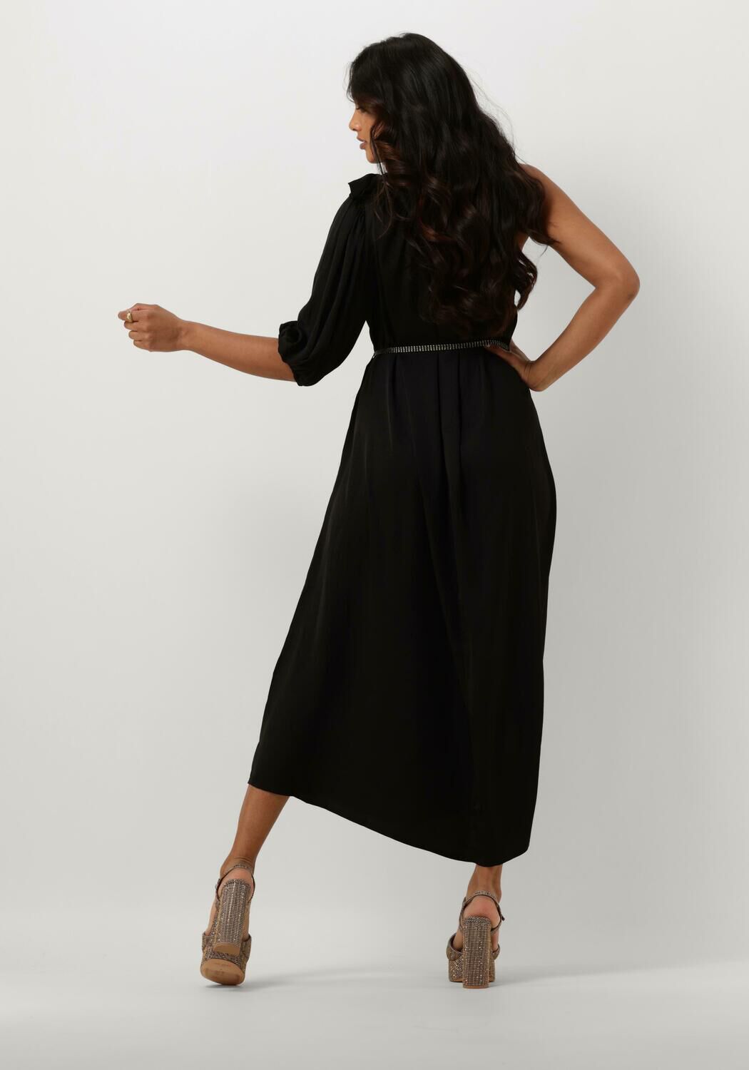 Zwarte SUMMUM Midi jurk DRESS QUINTY SILKY TOUCH Omoda