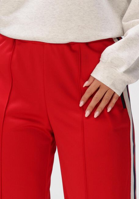 HAUTE L'AMITI&Eacute; BAGGY RN TRACK TALL PANTS Pantalons en rouge - large