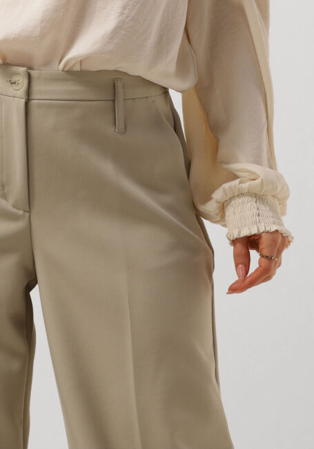 SUMMUM Pantalon TROUSERS FOAM UNI en vert - large