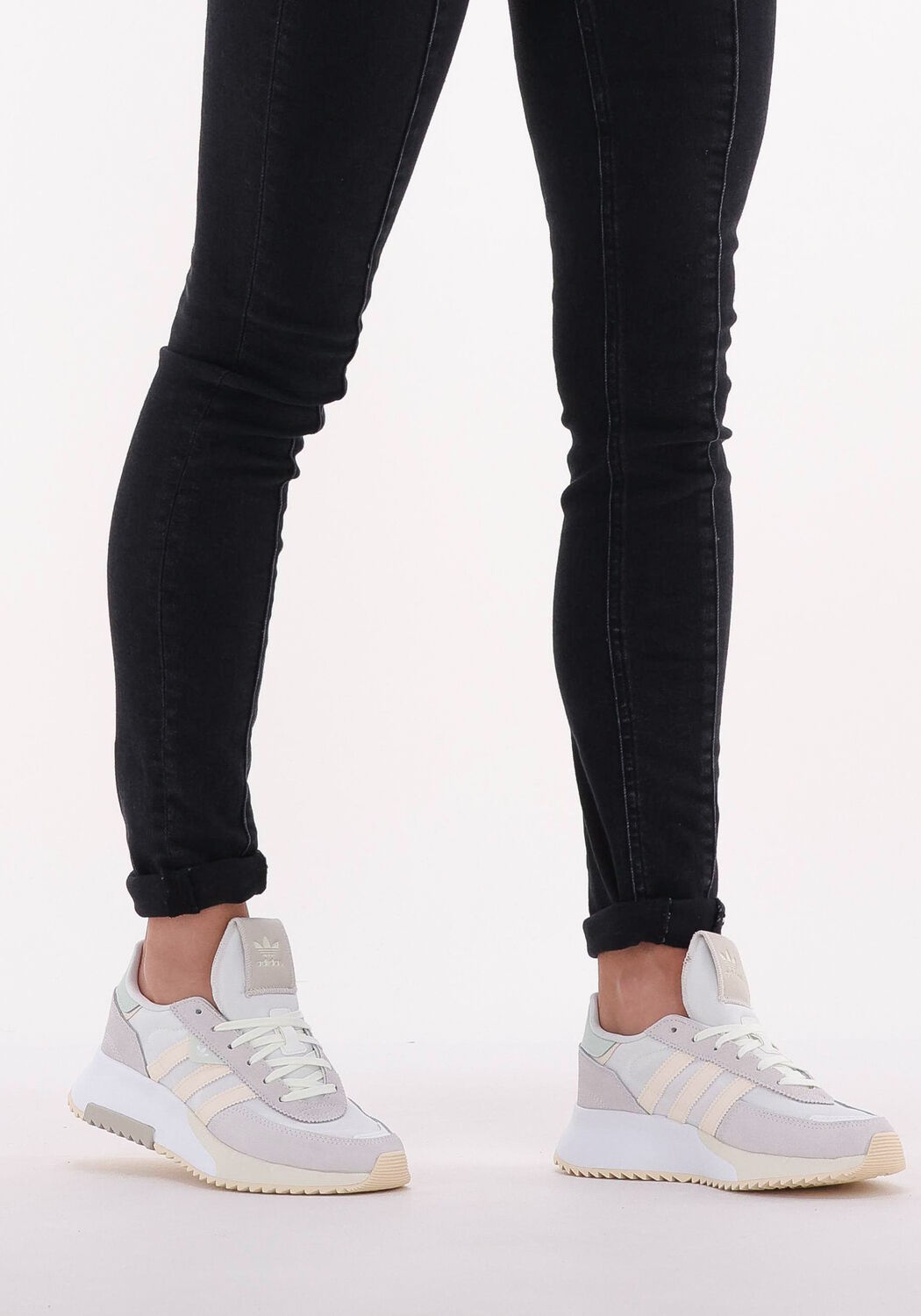 Witte ADIDAS Sneakers RETROPY F2 W Omoda