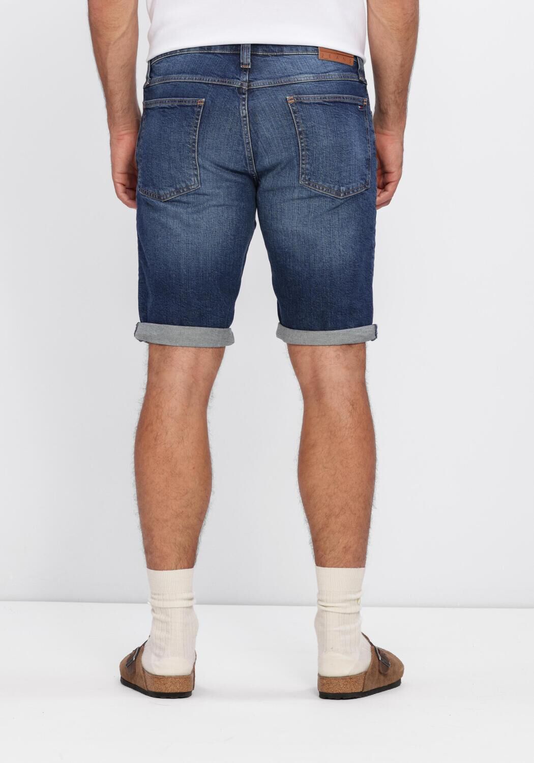 TOMMY JEANS Pantalon courts RONNIE SHORT en bleu - large