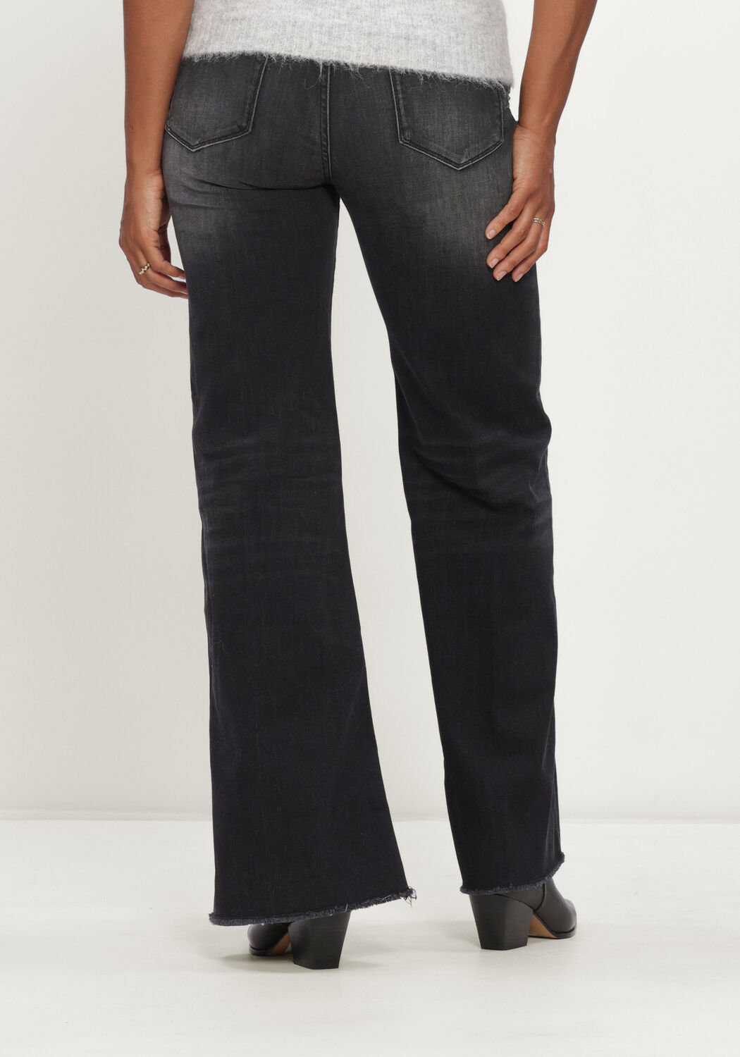 CIRCLE OF TRUST Flared jeans MARLOW DNM en noir - large