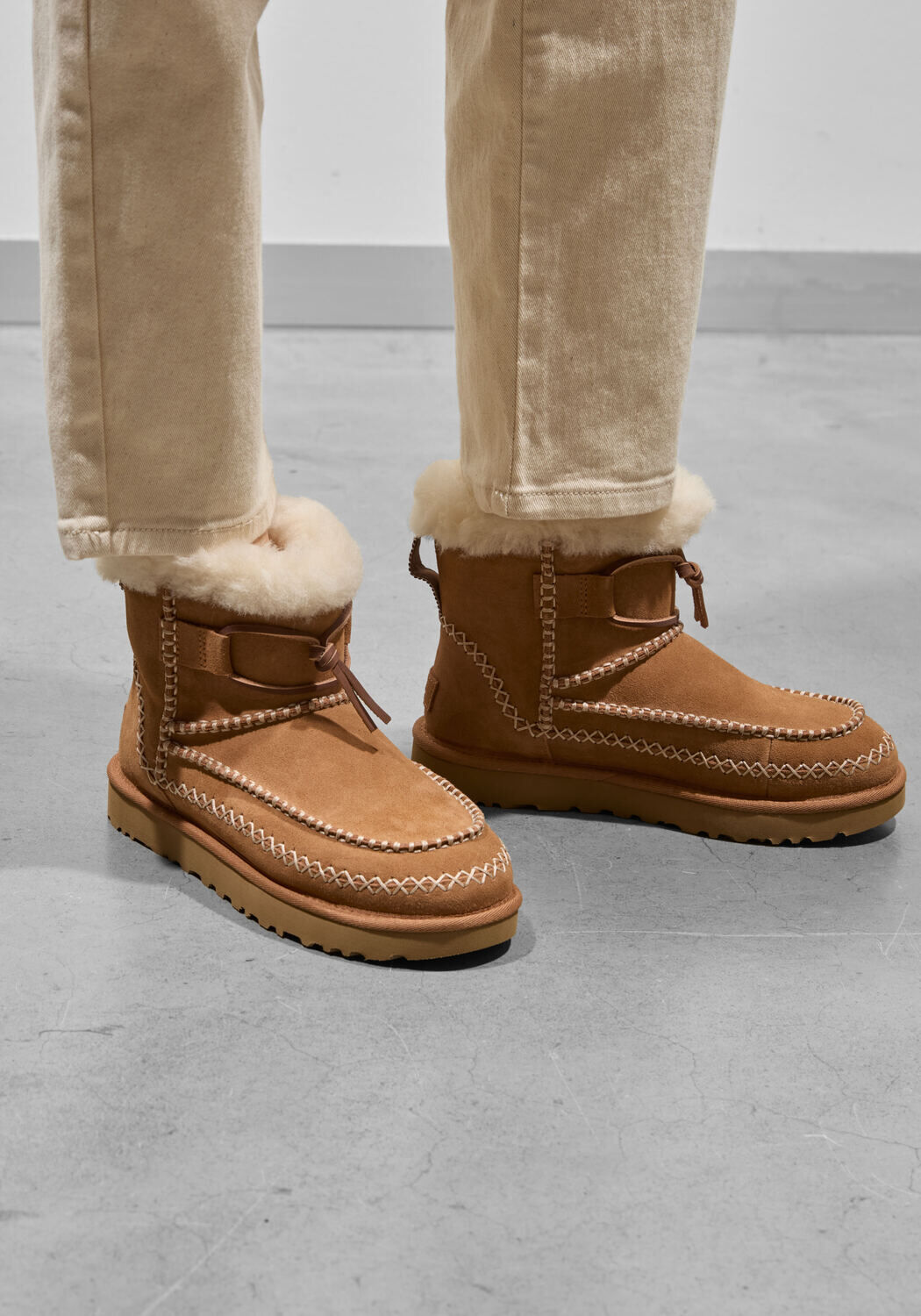 Camel UGG  CLASSIC MINI ALPINE - medium