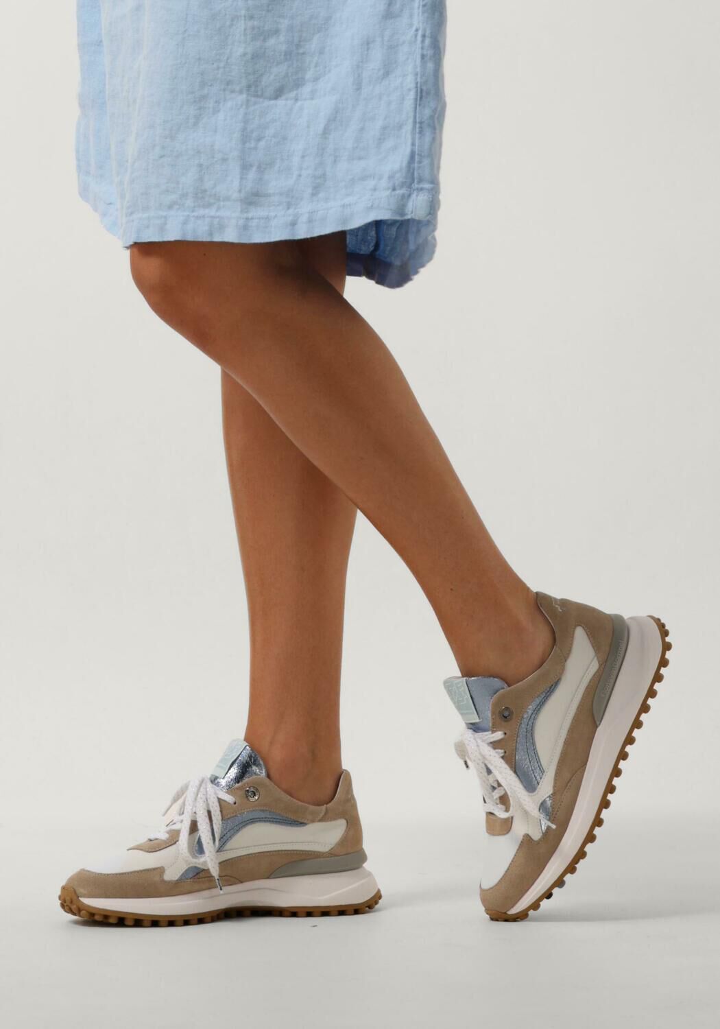 FLORIS VAN BOMMEL Baskets basses SFW-10079 en taupe - large