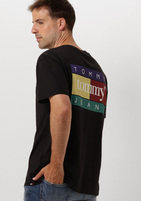 TOMMY JEANS T-shirt TJM REG POP COLOR FLAG en noir - large