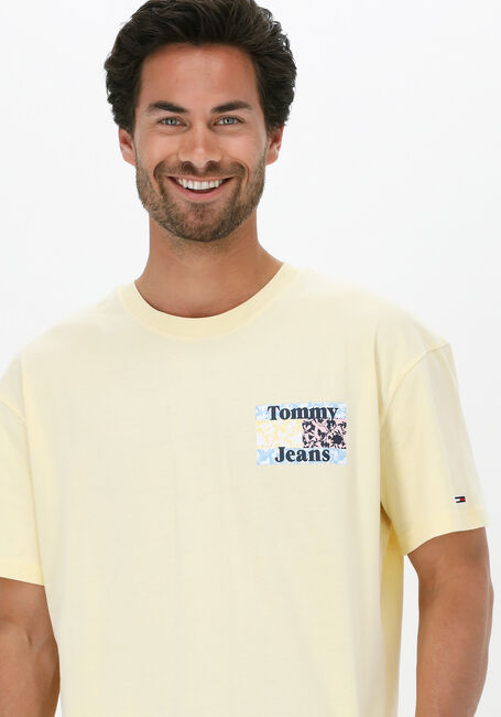 TOMMY JEANS T-shirt TJM FLORAL FLAG TEE en jaune - large