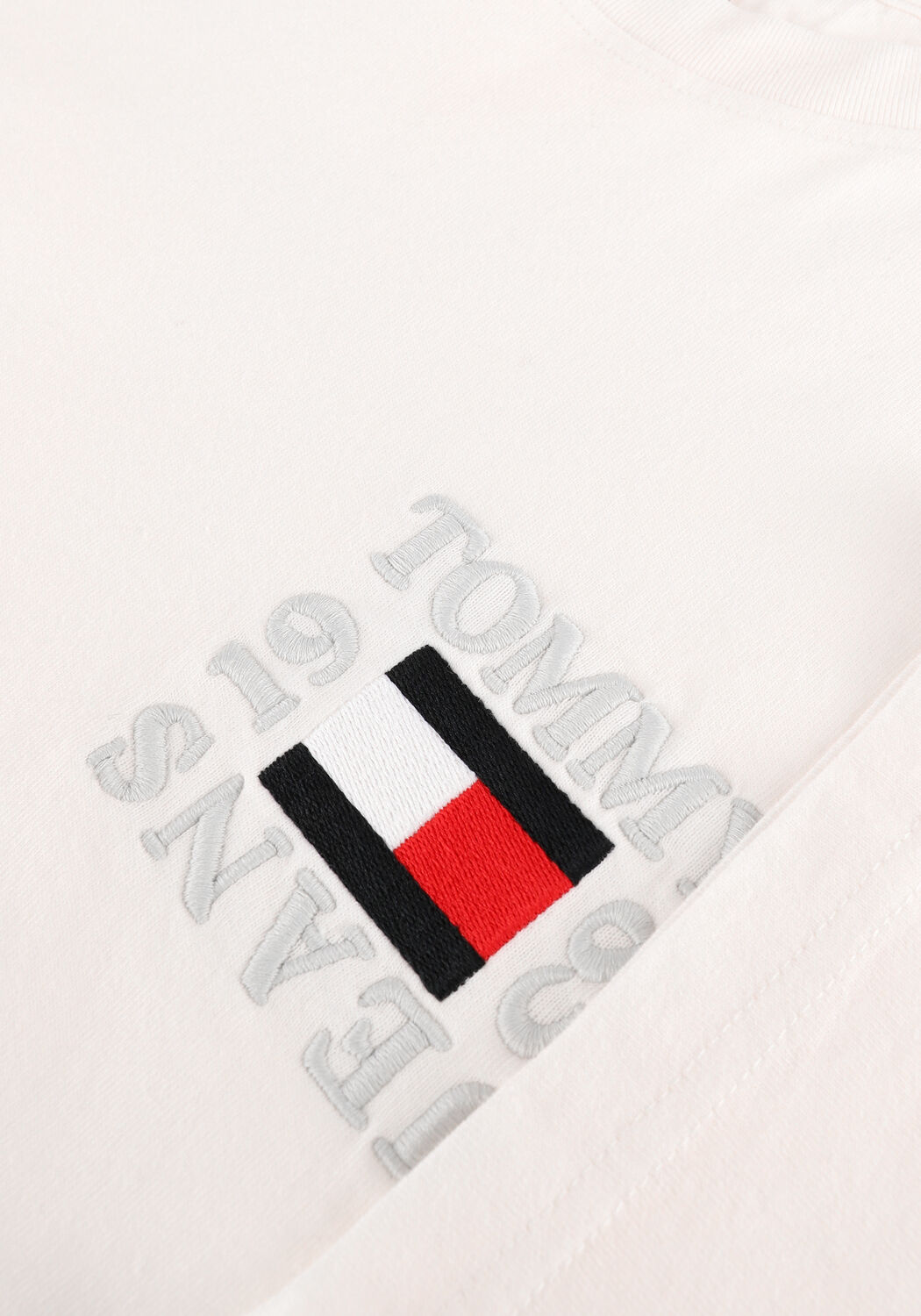 TOMMY JEANS T-shirt TJM TIMELESS BOX TEE en blanc - large