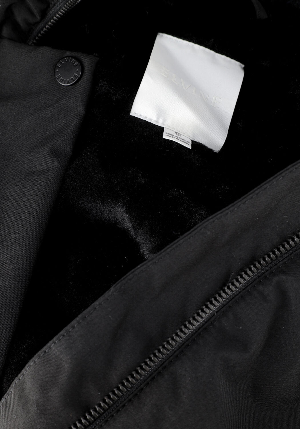 KRAKATAU Parkas QW384 en noir - large