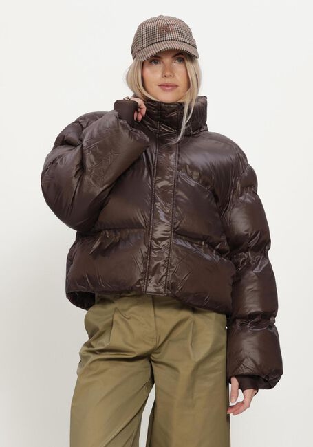 NEO NOIR Veste matelass&eacute; RHEA SHINY PUFFER JACKET en marron - large