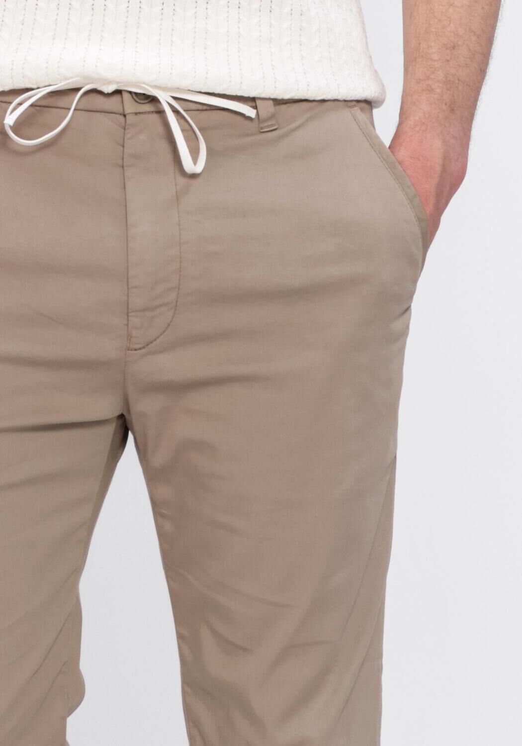 DRYKORN Chino DEGER 270131 en beige - large