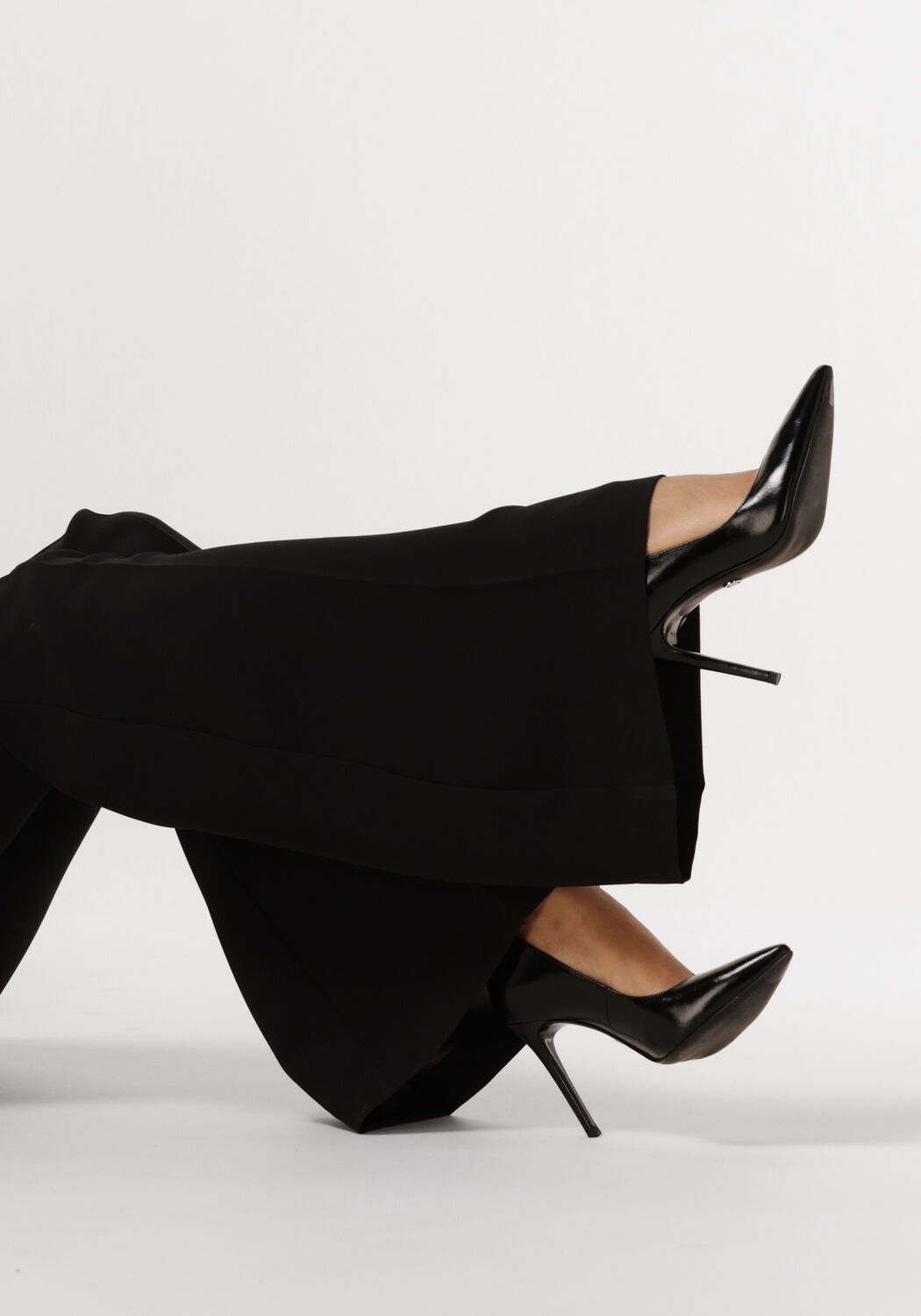 MICHAEL KORS Escarpins KEKE PUMP en noir - large