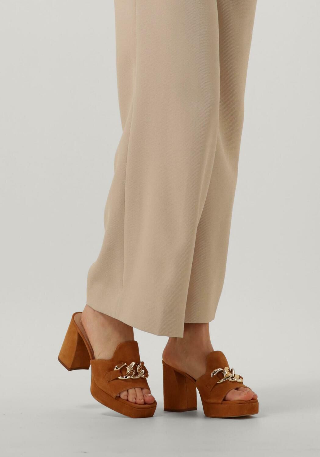 UNISA Mules OBERON en cognac - large