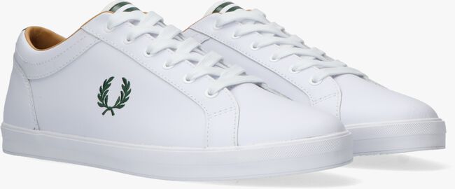 FRED PERRY B1228 Baskets basses en blanc - large