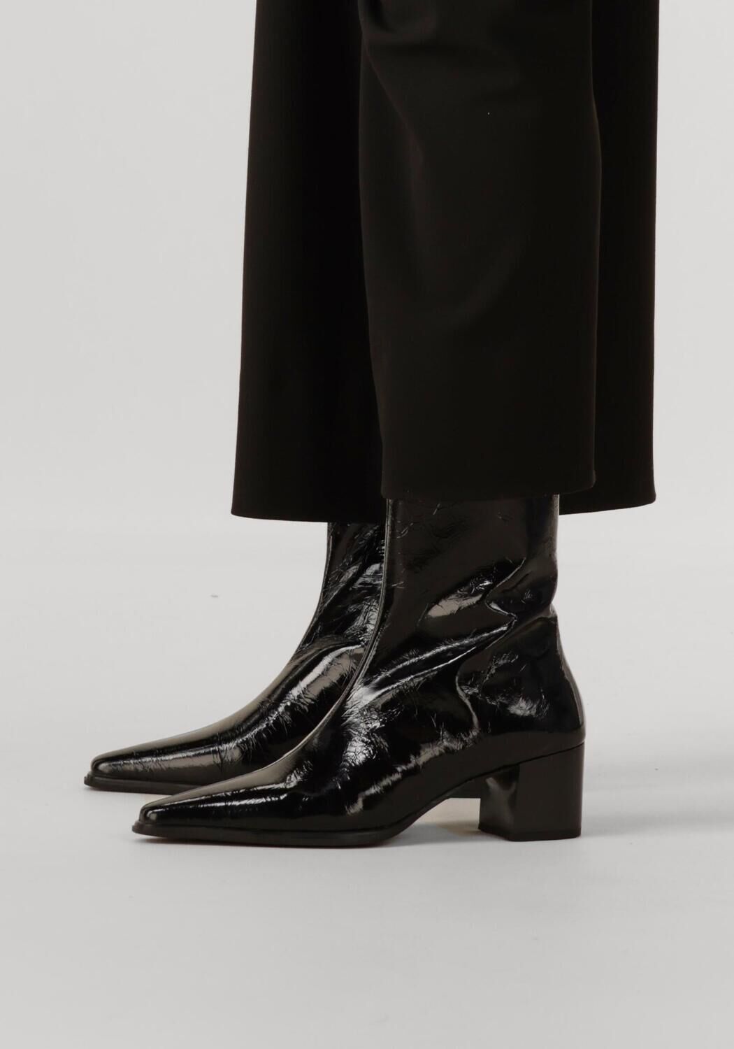 Zwarte VAGABOND SHOEMAKERS Enkellaarsjes GISELLE 5854 - large