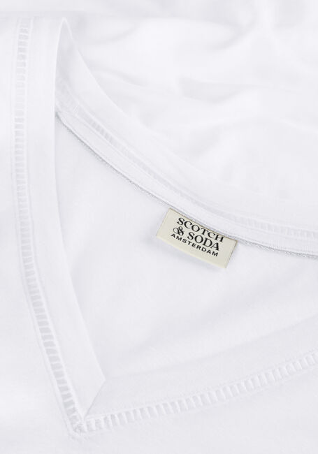 SCOTCH & SODA Haut V-NECK LADDER DETAIL LOOSE FIT T-SHIRT en blanc - large