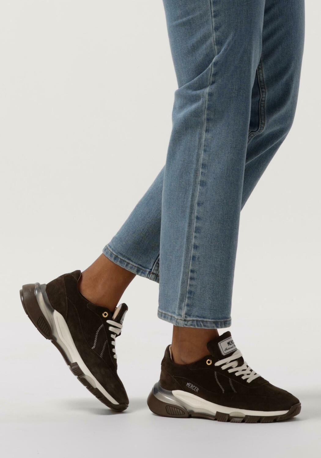 Bruine nikes dames discount
