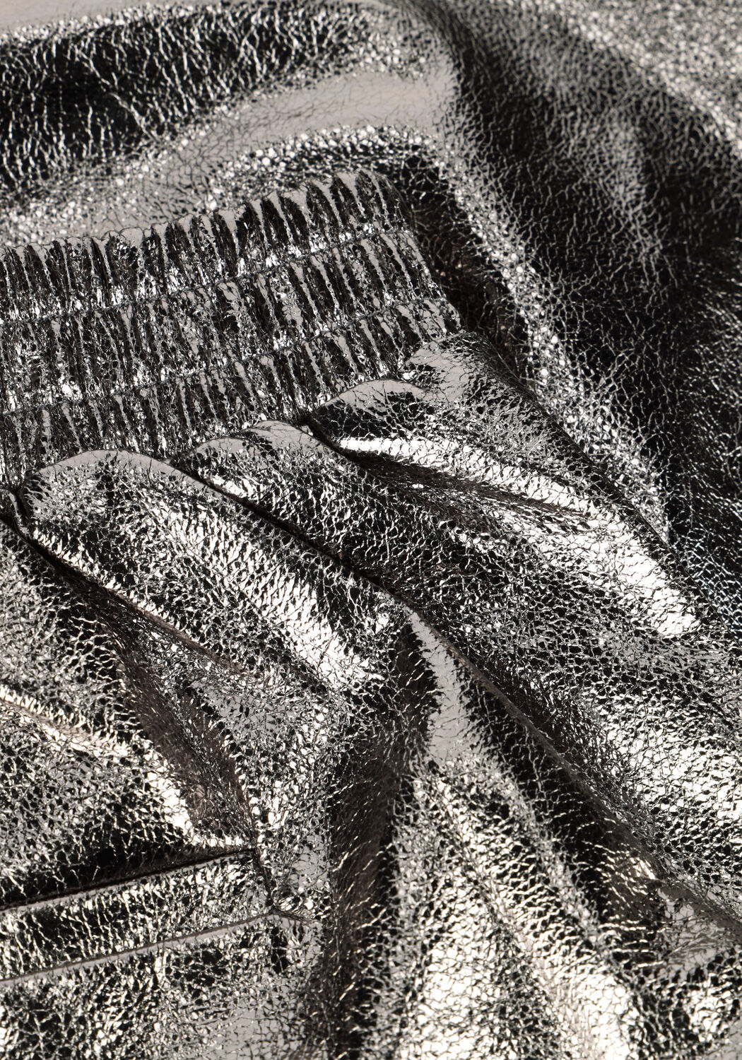 LIKE FLO Pantalon courte FANTASY FLO METALLIC SHORT en argent - large