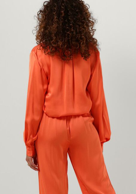 SELECTED FEMME SLFFRANZISKA LS SATIN Blouses en orange - large