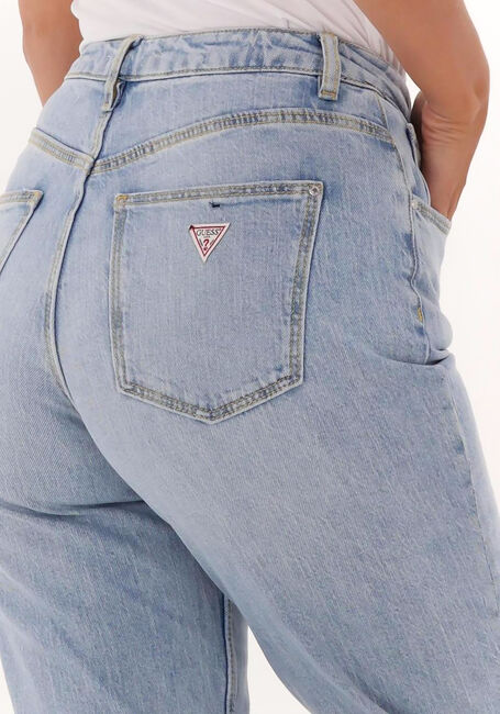 Lichtblauwe GUESS Mom jeans MOM JEAN D4NH6 - large