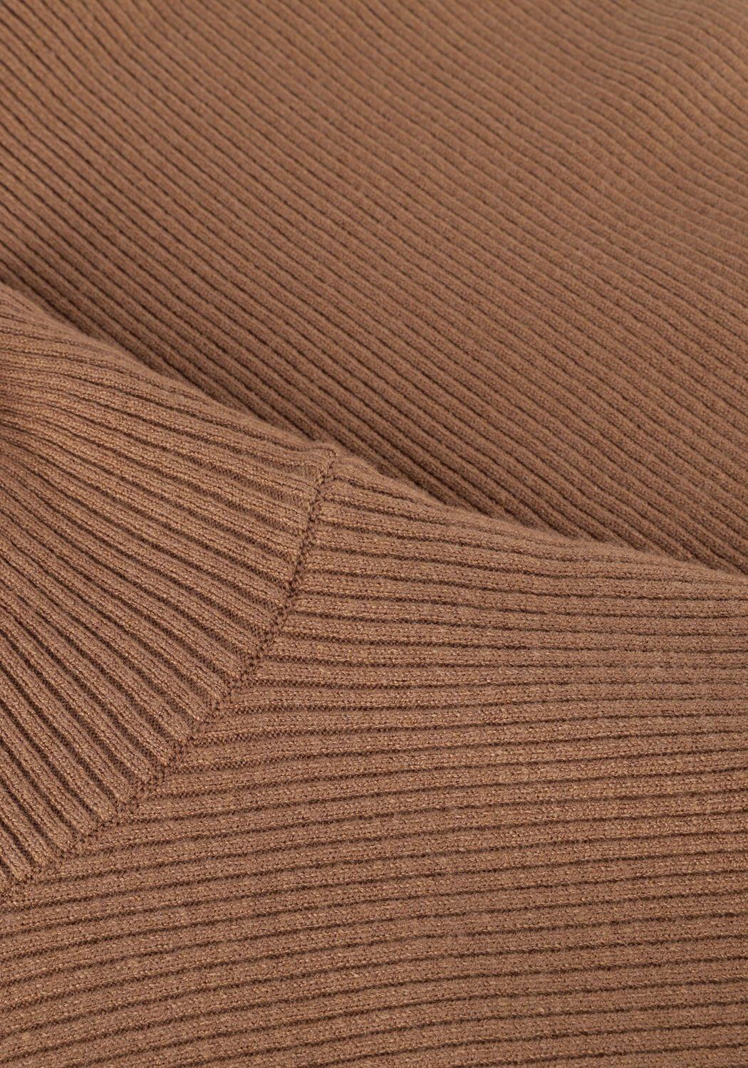 MOSCOW Pull 30-09-FATAL en camel - large