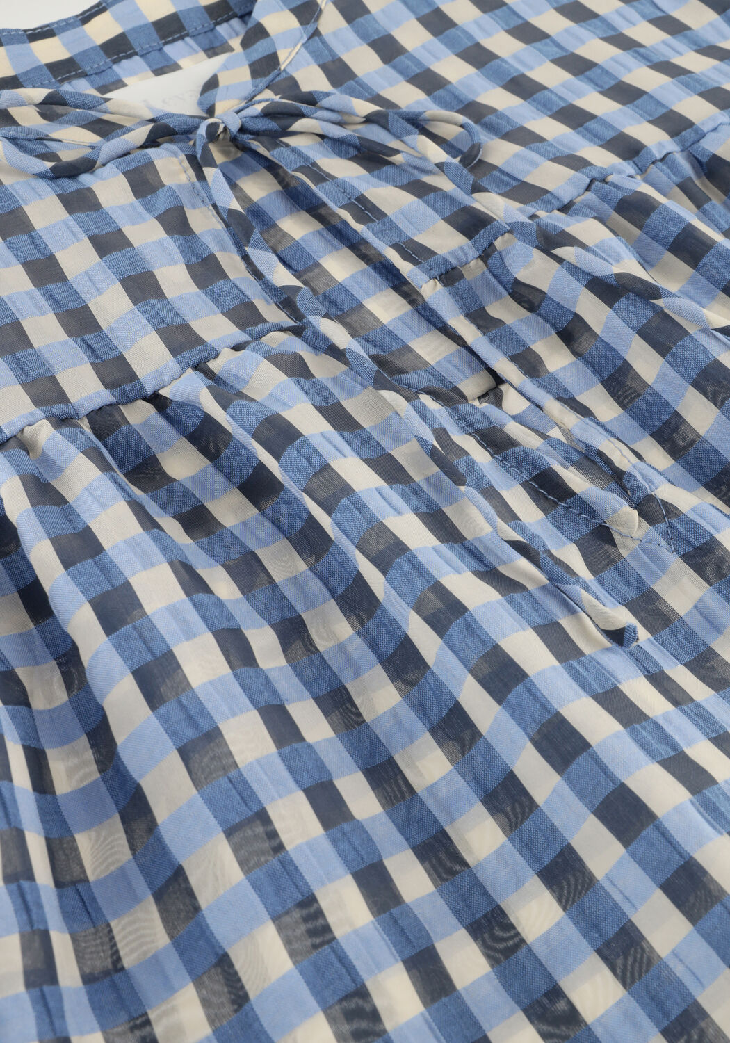 LEVETE ROOM ANEMONE 2 Blouses en bleu - large