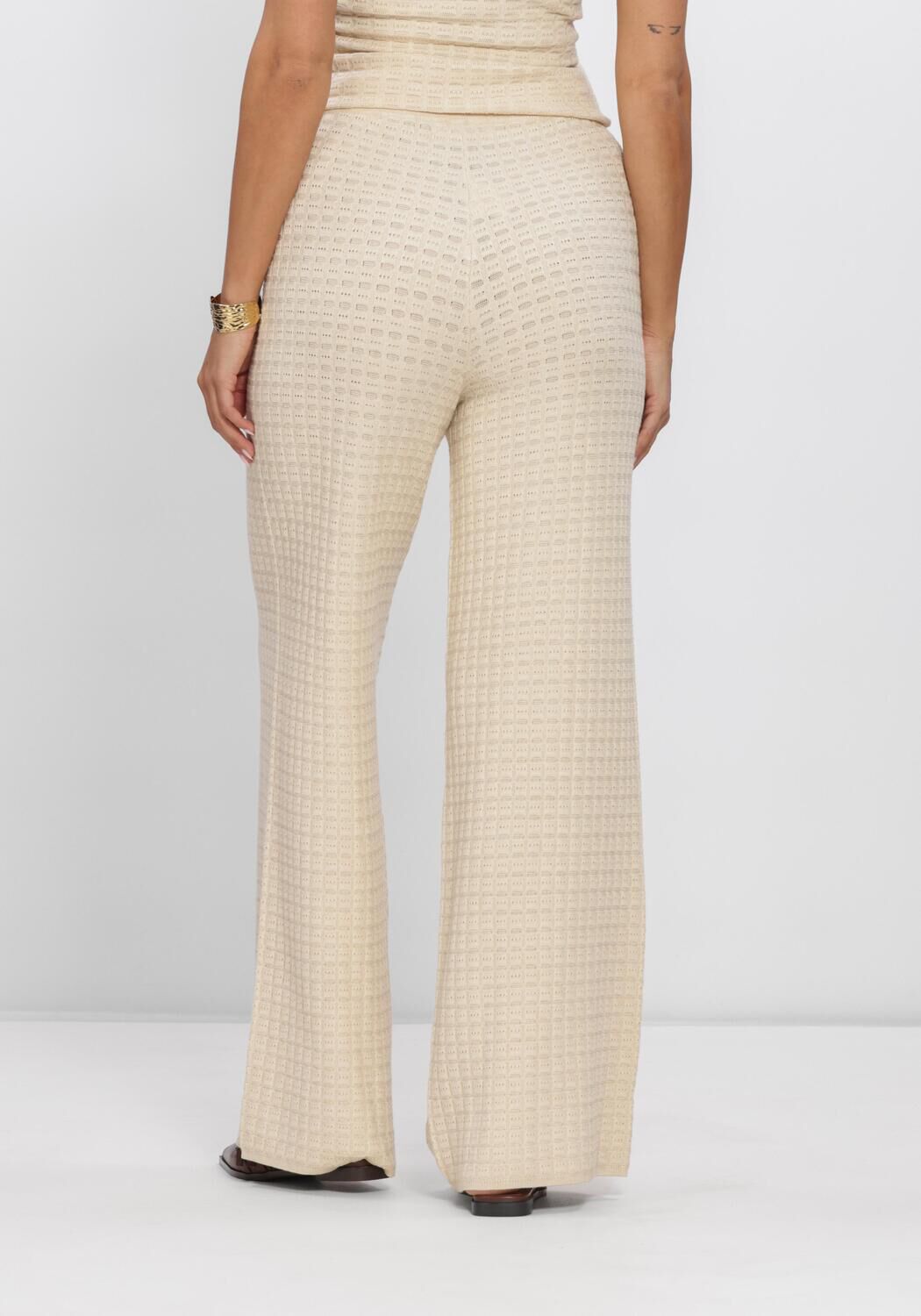 STUDIO AMAYA KENSI PANTS Pantalons en blanc - large