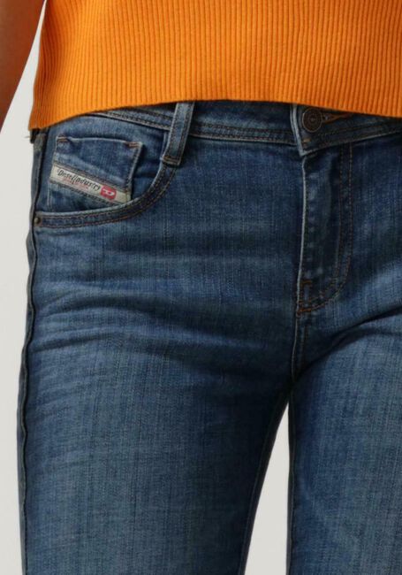 DIESEL Bootcut jeans 1969 D-EBBEY en bleu - large
