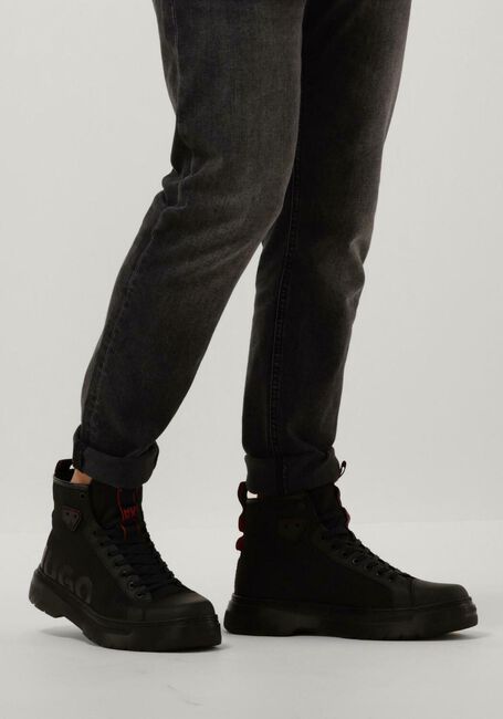 HUGO Baskets montantes URIAN en noir - large