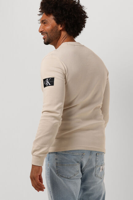 CALVIN KLEIN Chandail MONOLOGO BADGE WAFFLE LS TEE en beige - large