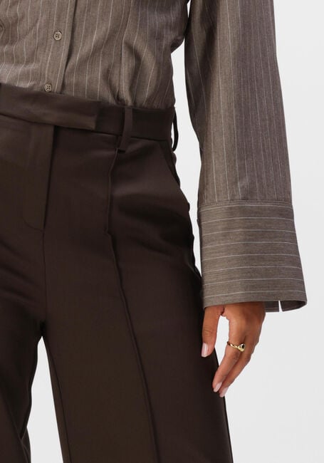 NEO NOIR Pantalon large SURY SUIT PANTS en marron - large