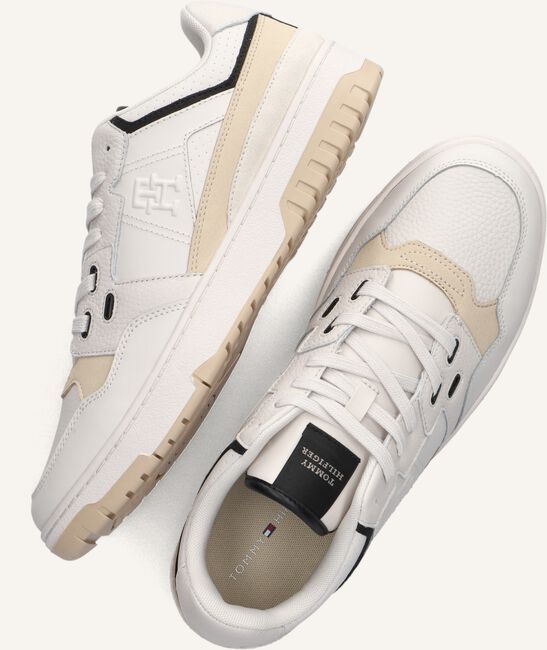 Witte TOMMY HILFIGER Sneakers TOMMY HILFIGER BASKET STREET Witte TOMMY HILFIGER Sneakers TOMMY HILFIGER BASKET STREET - large