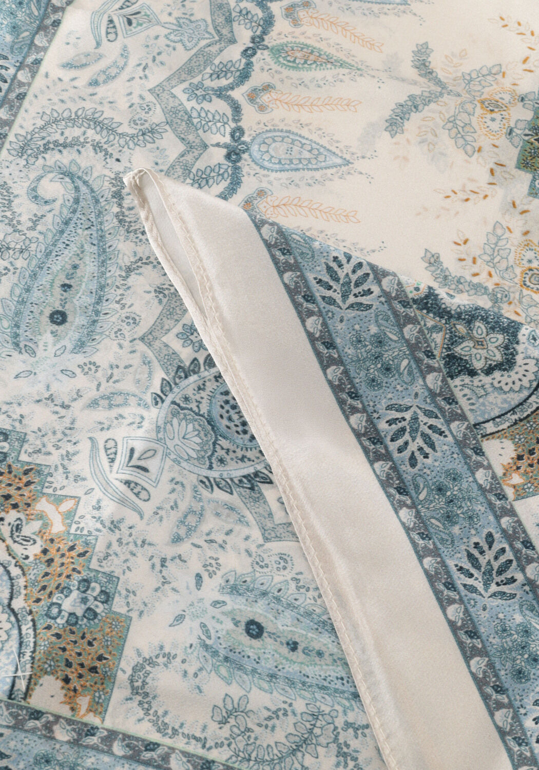 Blauwe NOTRE-V Sjaal ZAYA - large