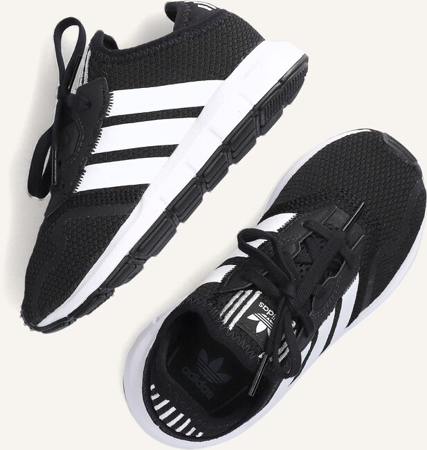 Zwarte ADIDAS Sneakers SWIFT RUN X I Zwarte ADIDAS Sneakers SWIFT RUN X I - large